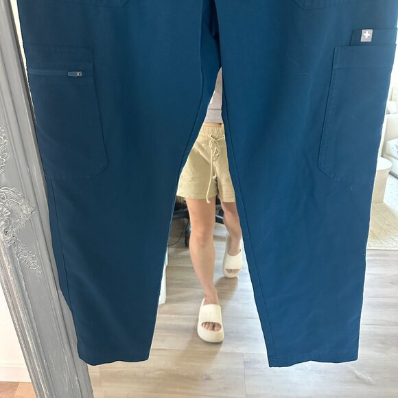 FIGs Blue Drawstring Cargo Scrub Pants Technical Collection Size Large - Picture 3 of 8